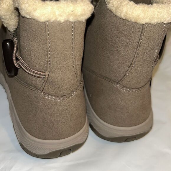 Easy Spirit Tan Ankle Waterproof Boots(Size 8.5M) - Picture 11 of 11